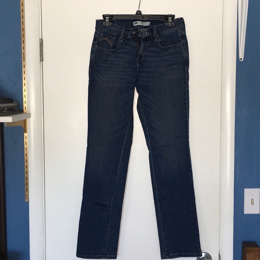 Levi Straight Leg Size 2